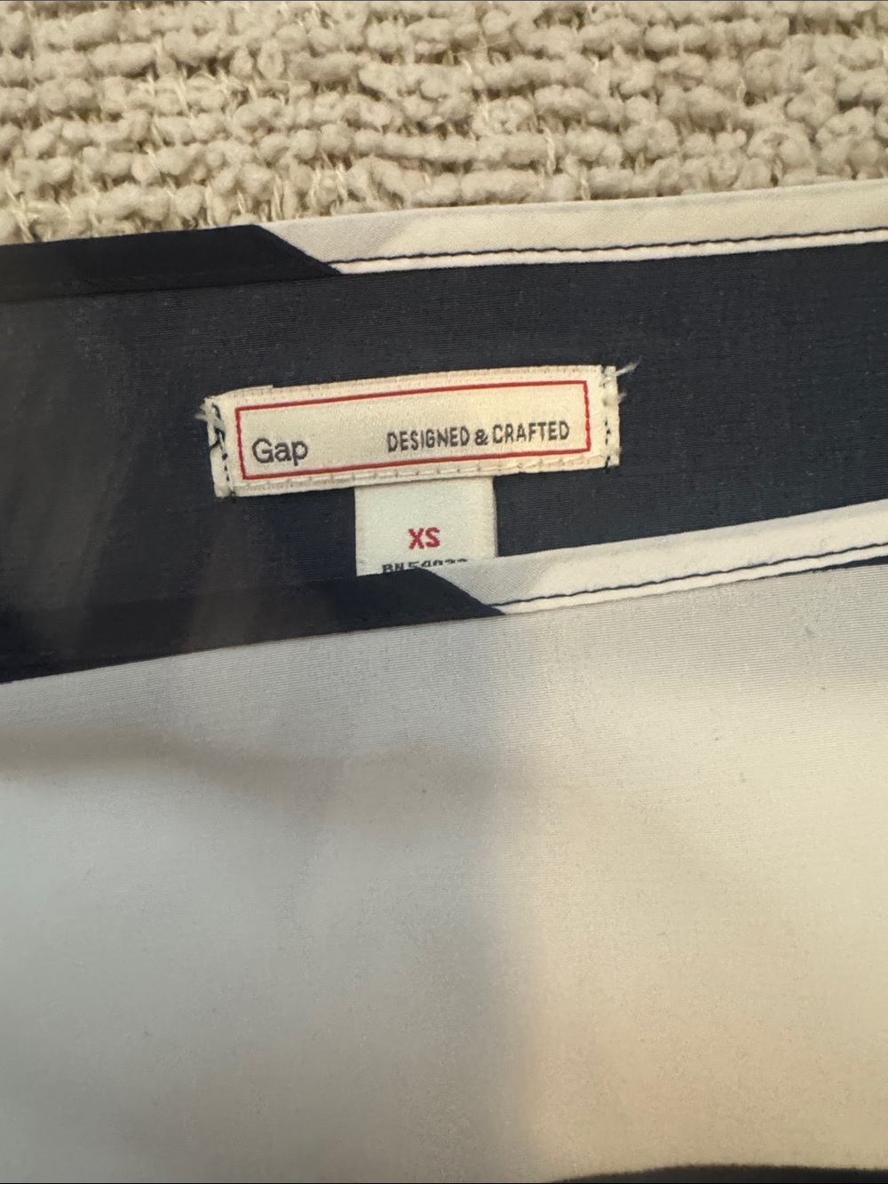 Gap Designed & Crafted Navy White Stripe Long Sleeve Blouse XS Pocket Top - Picture 2 of 3